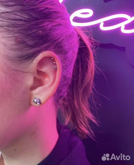 Модель на пирсинг