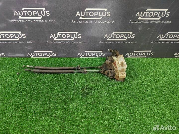 Замок двери передний правый Hyundai Elantra HD