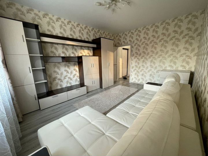 2-к. квартира, 60 м², 3/12 эт.