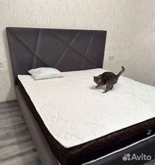 Дизайнерская кровать