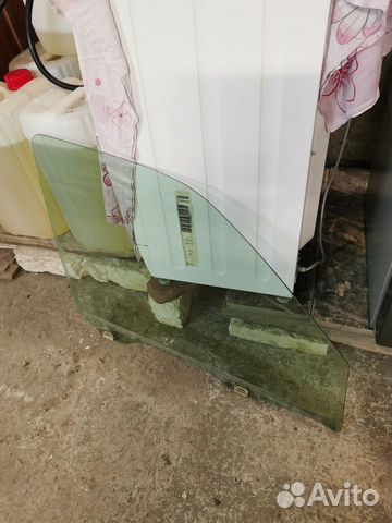Стекло передней правой двери nissan cube z10