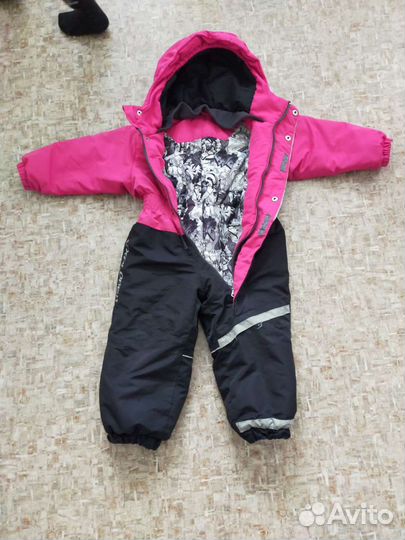Продам зимний комбинезон на девочку