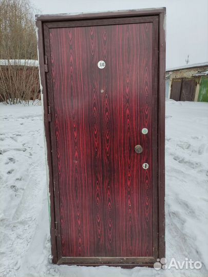 Дверь входные и межкомнатные б/у