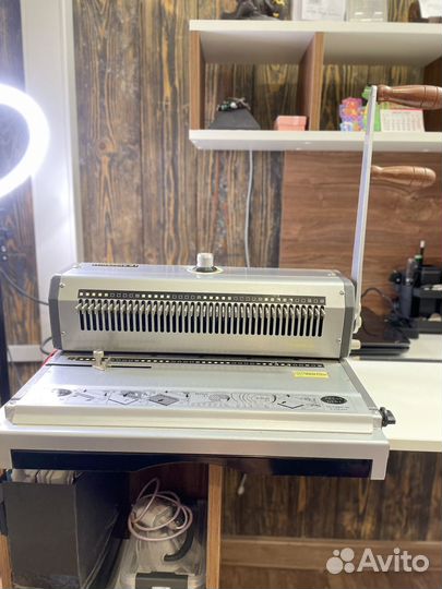 Брошюровщик Wire Mac'31 (Warrior )