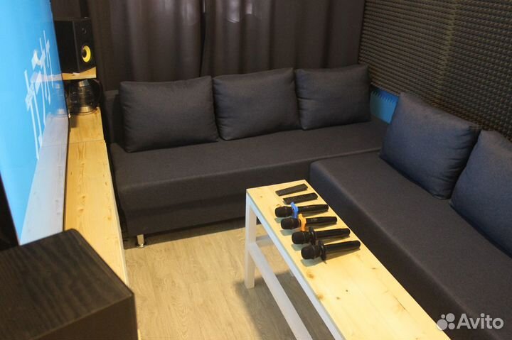 Караоке-комната