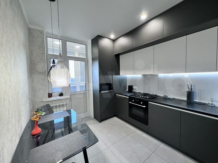 2-к. квартира, 52 м², 8/10 эт.