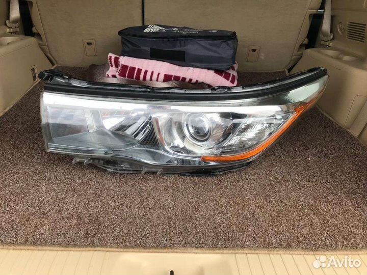 Фара toyota highlander