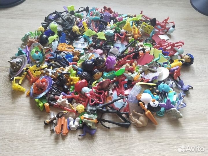 Игрушки kinder в отличном состоянии