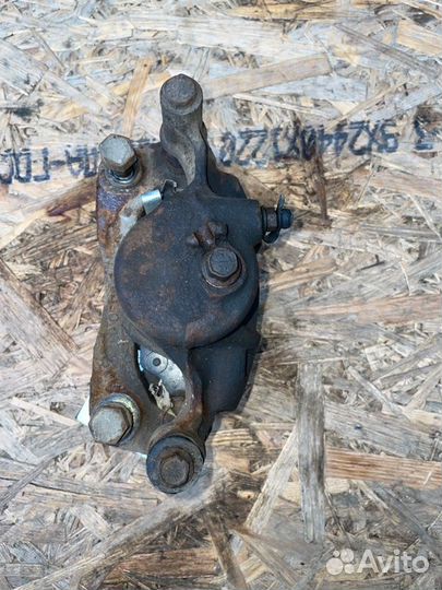 Суппорт тормозной передний левый Hyundai Poni G4DJ