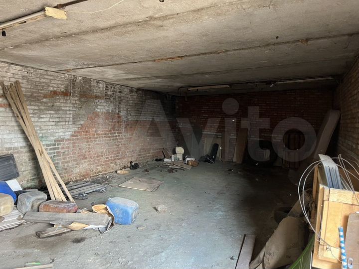 Склад, 300 м²