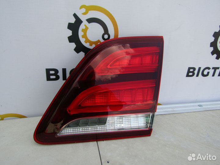 Фонарь задний правый Mercedes W166 A1669066001