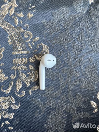 Левый наушник AirPods 1 (оригинальный)