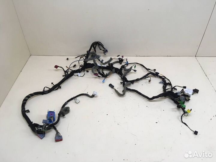 Б/У Б/У Проводка под торпедо