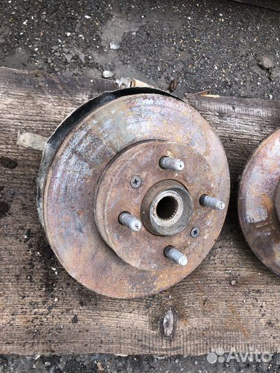 Hyundai accent кулак поворотный