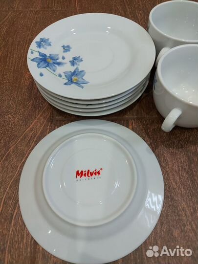 Чашки и тарелки Milvis
