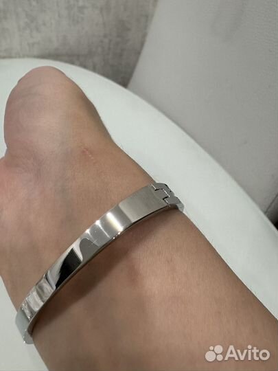 Стильный браслет Cartier