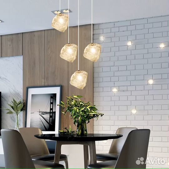 Подвесной стеклянный светильник