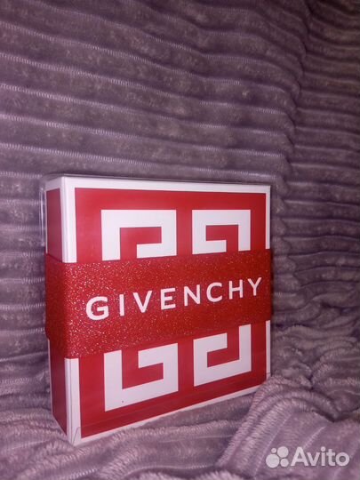 Givenchy Linterdit