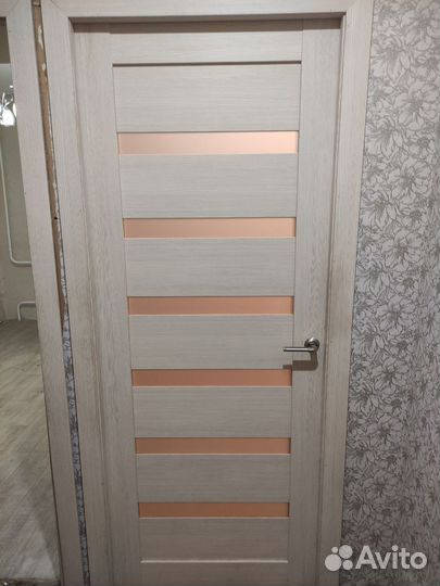 Межкомнатная дверь бу (полотно 80х200)