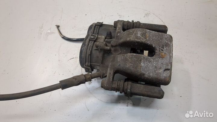 Суппорт правый задний Mercedes B W246