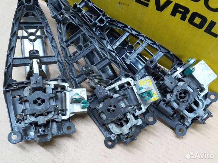 Ручка задняя правая Опель Астра Н