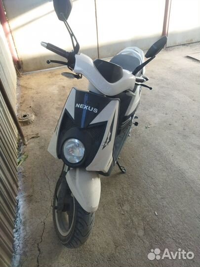 Скутер кареец