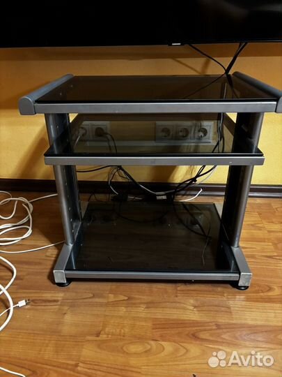 Тумба стеклянная под телевизор тв