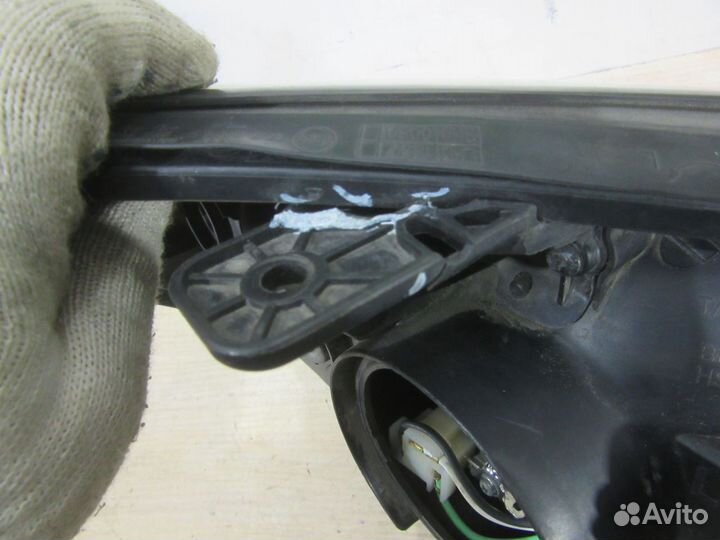 Фара левая Kia Sportage 2004-2010