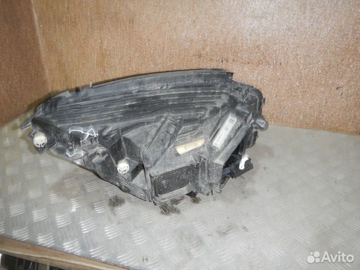 Фара левая Mercedes-Benz GLC