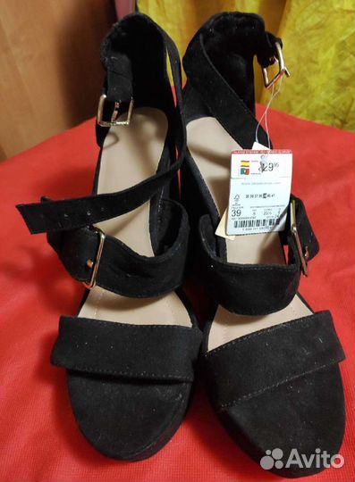 Босоножки stradivarius