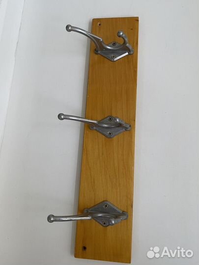 Вешалка на 3 крючка