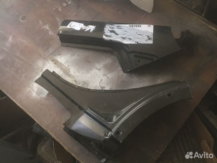 Заднее левое крыло Ниссан жук Nissan Juke