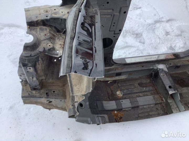 Порог со средней стойкой правый Hyundai Solaris