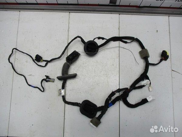 Проводка двери передней правой Kia Quoris KH