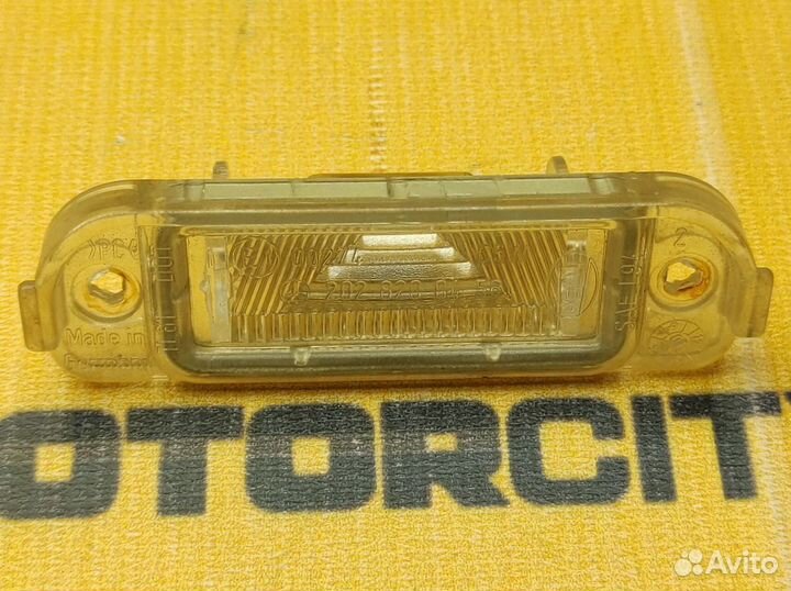 Плафон подсветки номера Mercedes-Benz S210