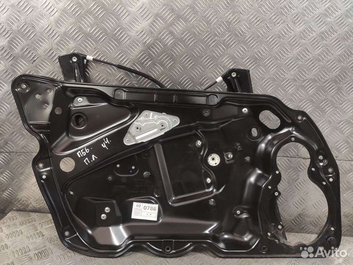 Стеклоподъемник левый передний Volkswagen Passat B