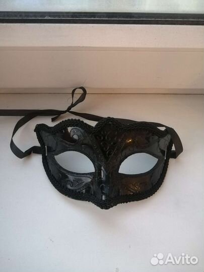 Маска карнавальная женская
