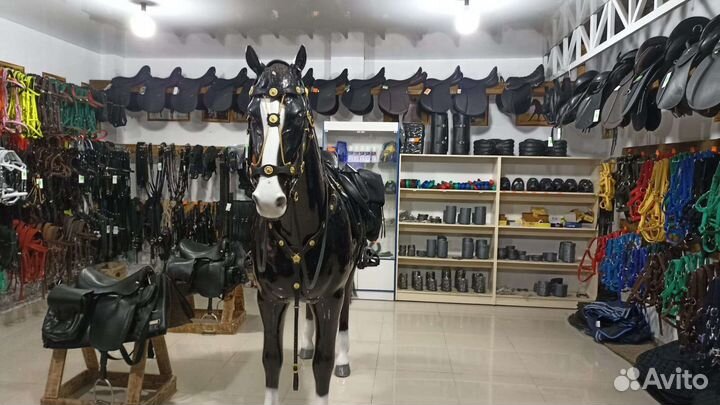 Седло для лошади