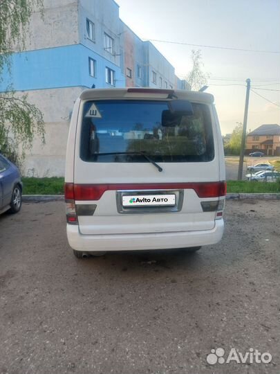 Mazda Bongo Friendee 2.0 AT, 1998, 300 000 км