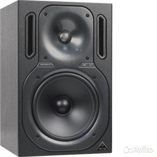 Студийный монитор Behringer B2031A (1 шт.)
