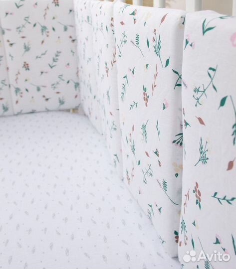 Бортики в кроватку + простыня на резинке