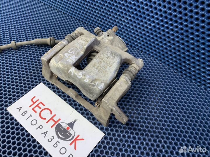 Суппорт задний правый Audi A5 8T 2007-2011