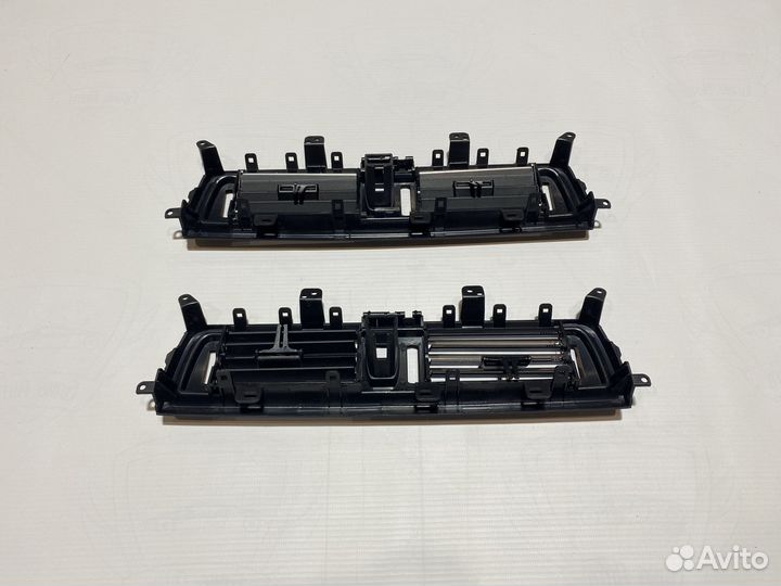 Решетка воздуховода центральная BMW 5 F10/F11/F18