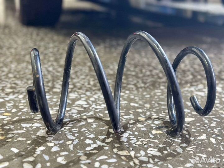 Пружина подвески 2 шт 546303V04A Hyundai-KIA