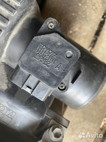 Корпус воздушного фильтра Toyota LC Prado 120 3.0