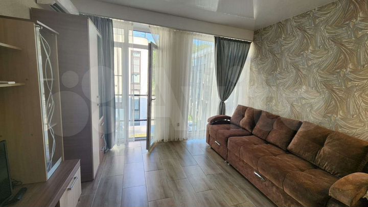 2-к. квартира, 40 м², 3/3 эт.