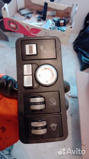 Блок управления зеркалами Лифан Солано