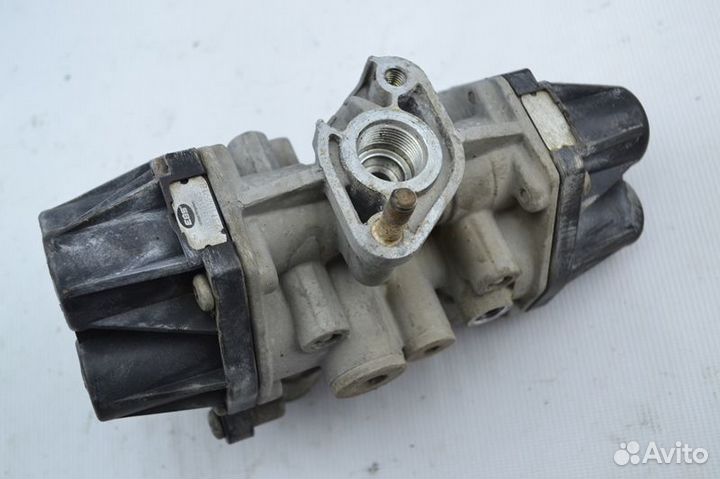 4-х контурный защитный клапан mercedes-benz Actros