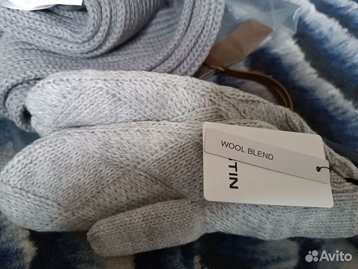 Варежки, шарф