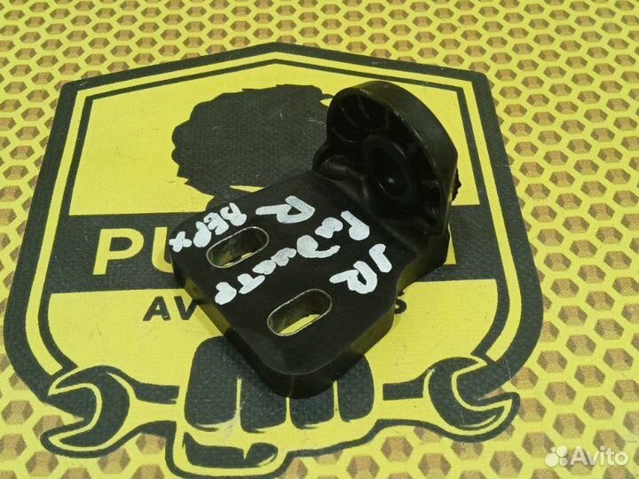 Кронштейн радиатора верхний правый Renault Espace